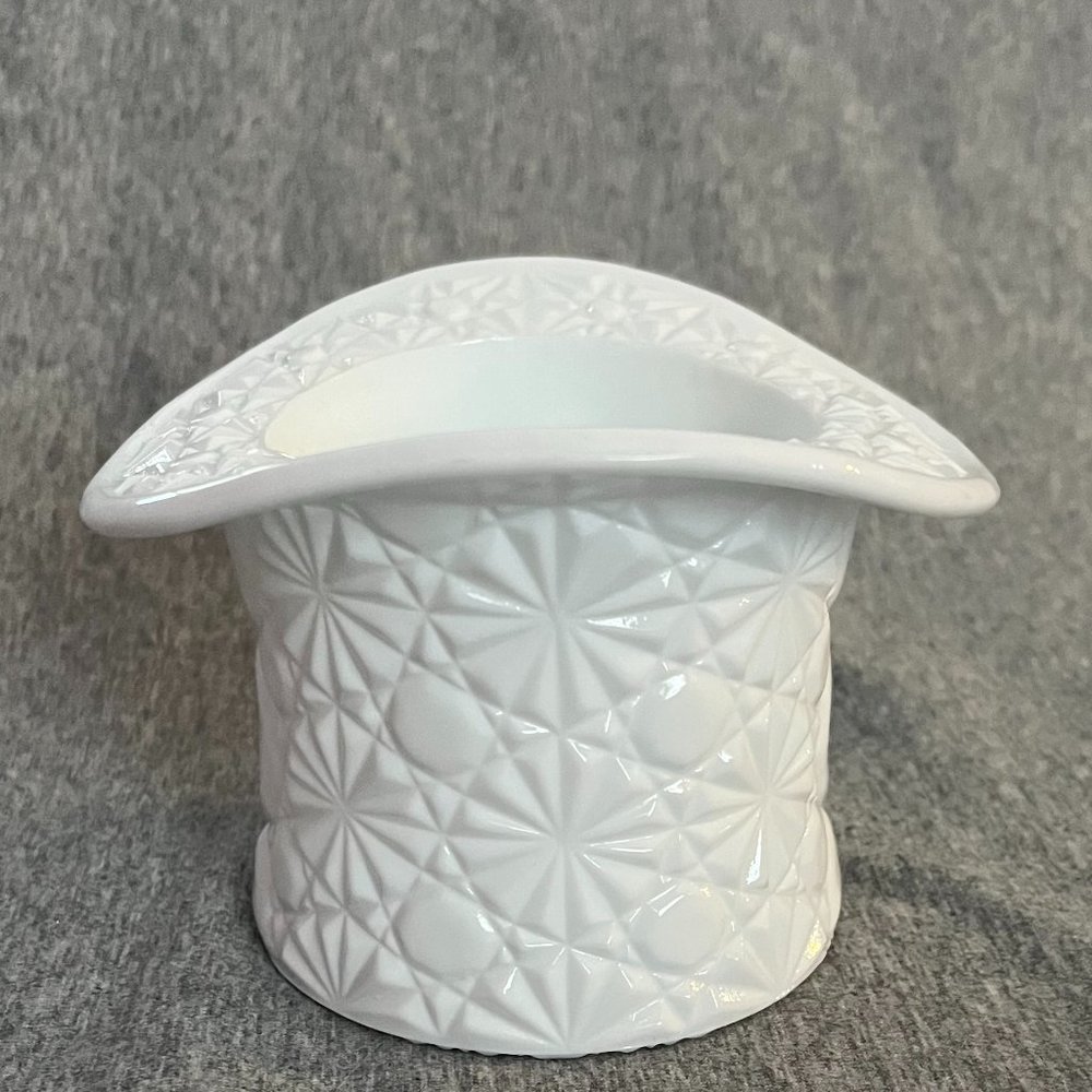 Fenton Milk Glass Top Hat in the pattern of Daisy and Button